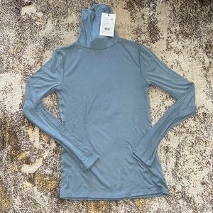 Theory Long sleeve Turtleneck Size P